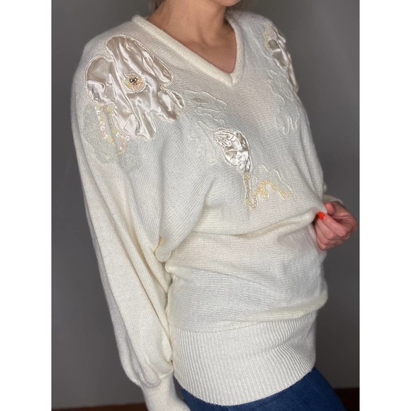 VINTAGE Cream Unique 80’s Sweater Small - Picture 4 of 8